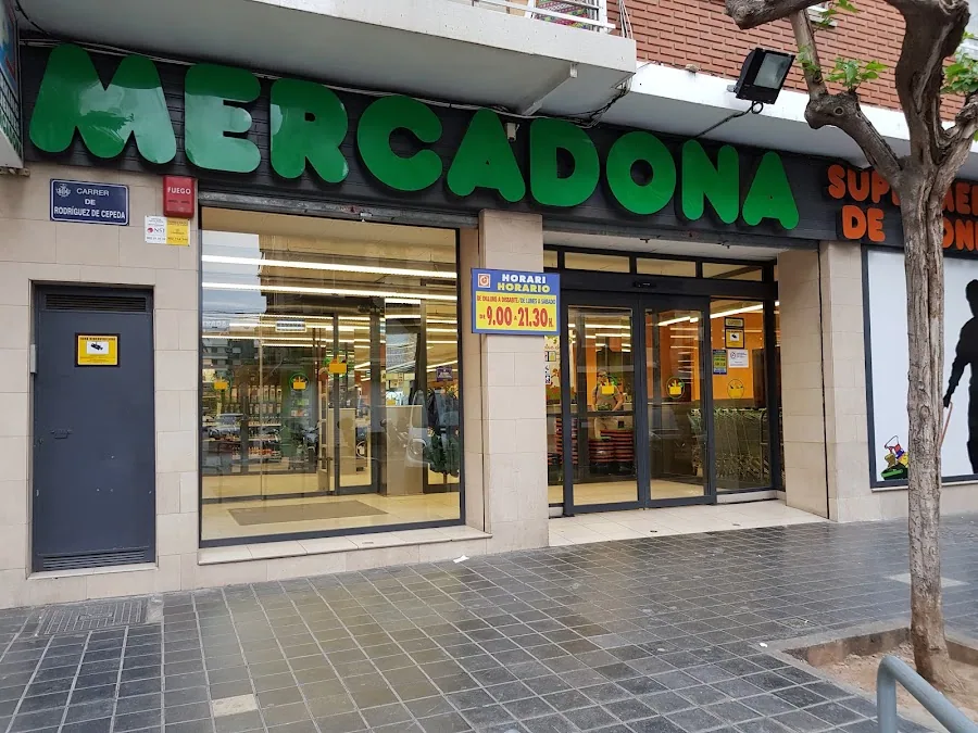 Supermercado Mercadona en Calle Manuel Candela, 16, Valencia