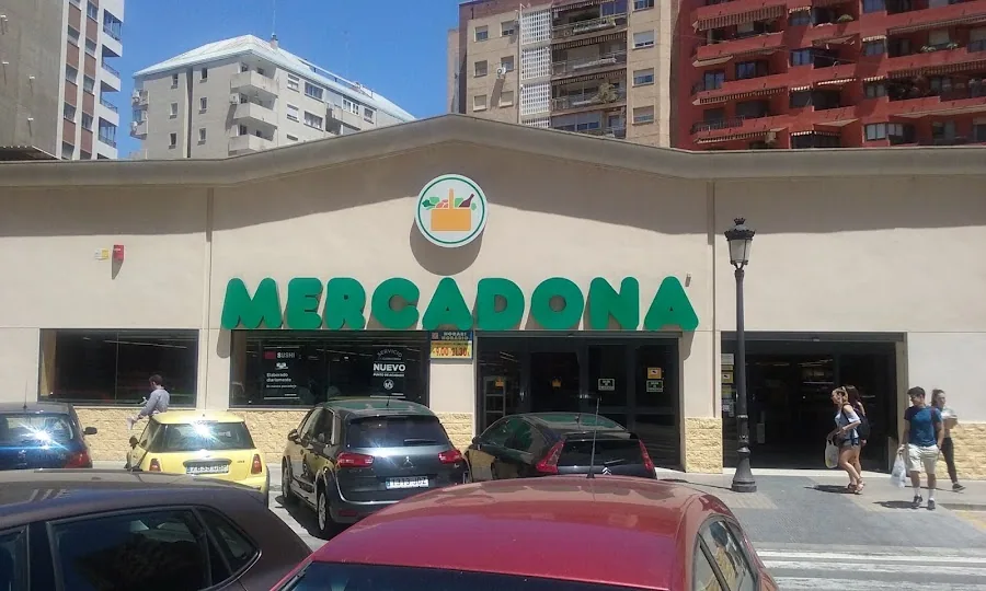 Supermercado Mercadona en Calle Menéndez y Pelayo, 35, Valencia