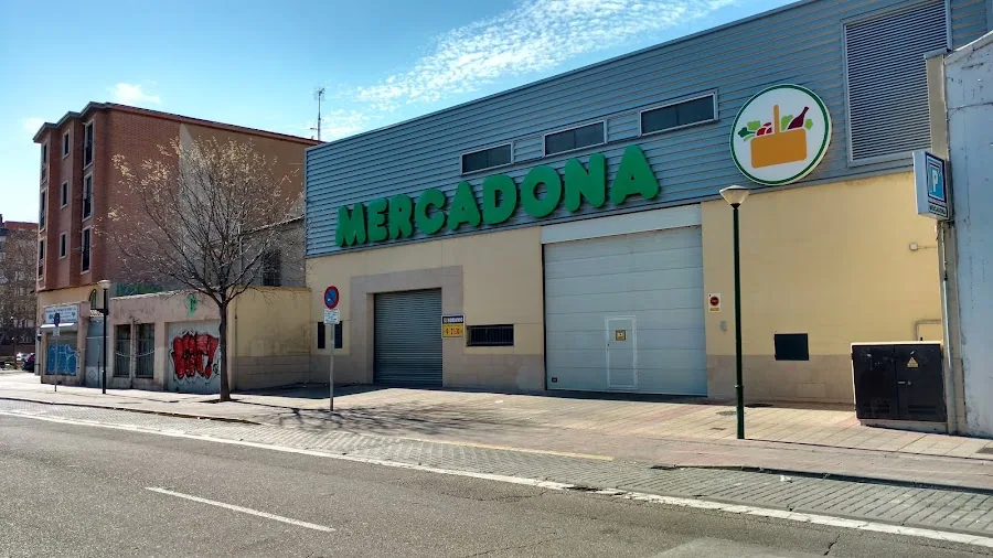 Supermercado Mercadona en Calle del Cementerio, 9, Valladolid
