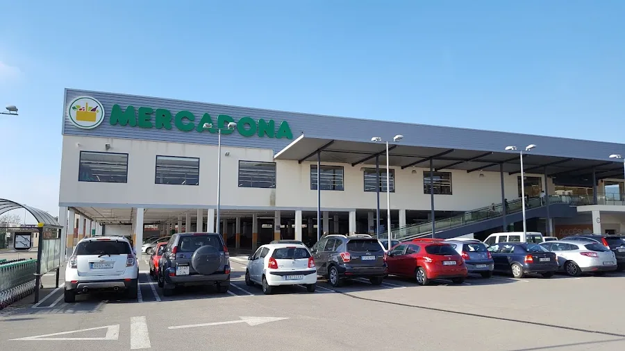 Supermercado Mercadona en Avenida el Progrés Parcelas, 34, Vilassar de Mar