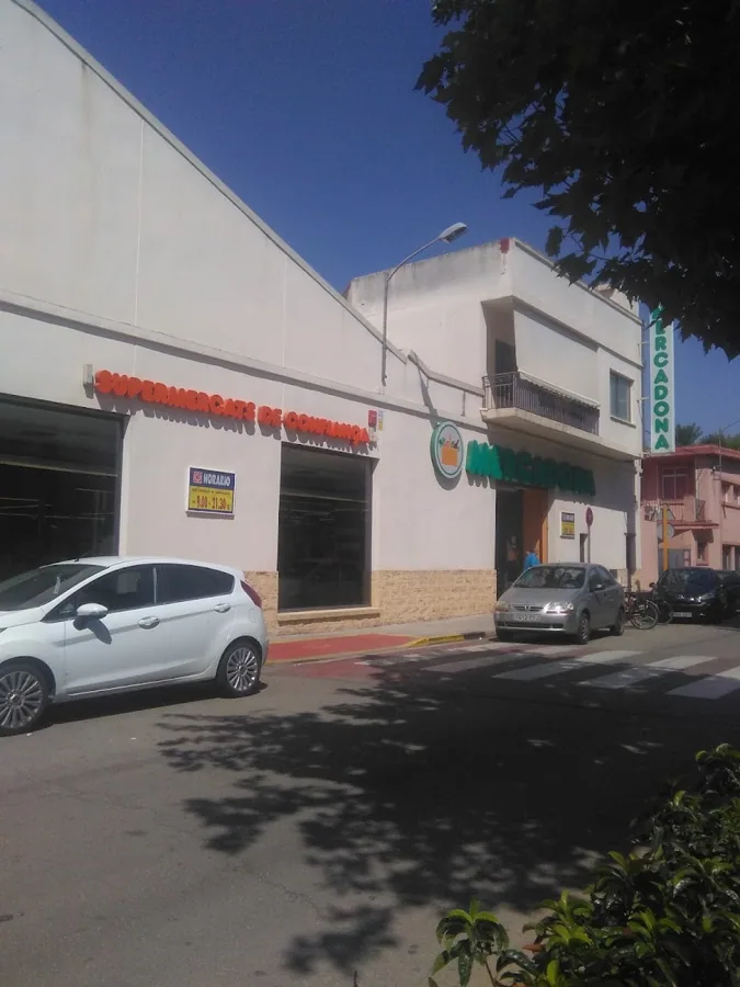 Supermercado Mercadona en Avenida de Cuba, 4, Villanueva de Castellón