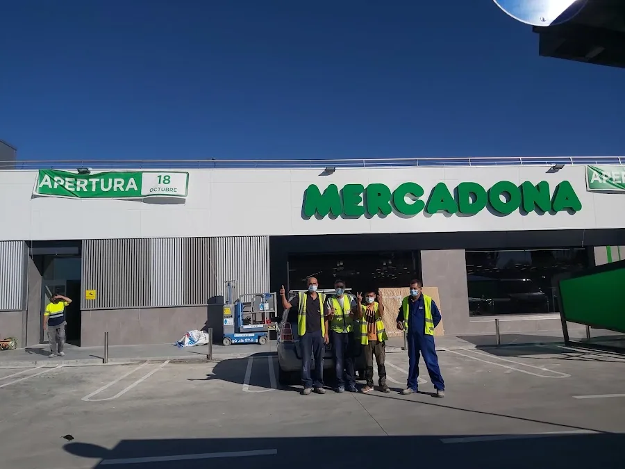 Supermercado Mercadona en Avenida Reino de España, 1, Villanueva de la Cañada