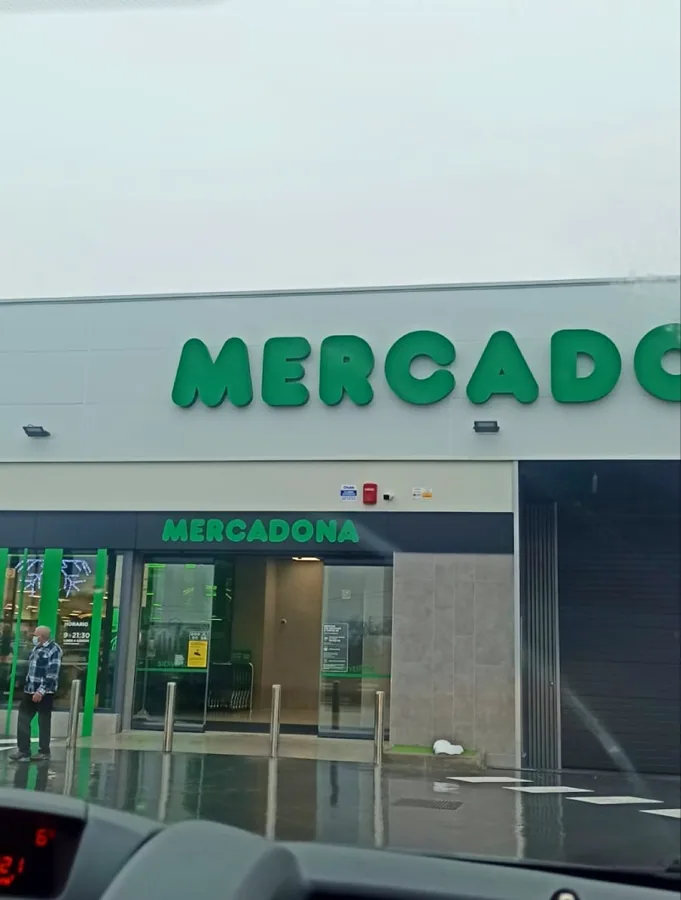 Supermercado Mercadona en Calle Poeta Alfonso de Peñalosa, 22, Zamora