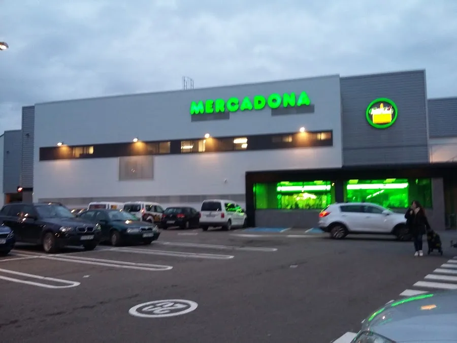 Supermercado Mercadona en Avenida Cataluña, 101, Zaragoza